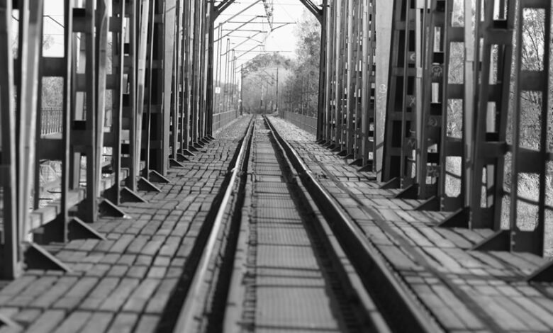 market beam omega track